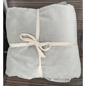 Quince Cotton Velvet Room Darkening Curtain Color Light Grey Size 48x96 -NEW-
